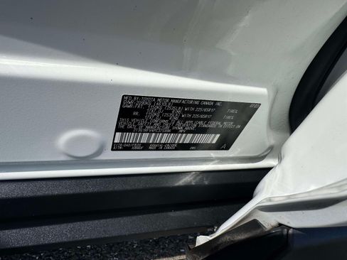 Certified 2023 Toyota RAV4 LE AWD/4WD image 23