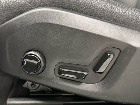 Used 2024 Volvo XC60 B5 Plus w/ Protection Package Premier AWD/4WD image 12