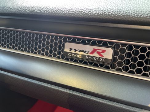 Used 2024 Honda Civic Type R image 37