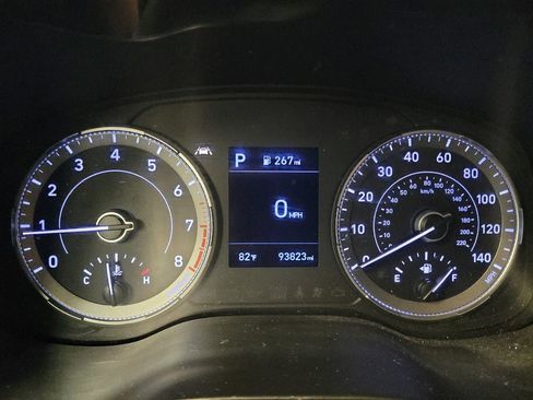 Used 2021 Hyundai Venue SE FWD image 23