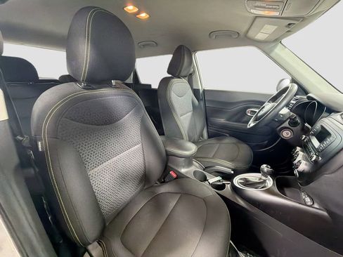 Used 2015 Kia Soul + FWD image 27