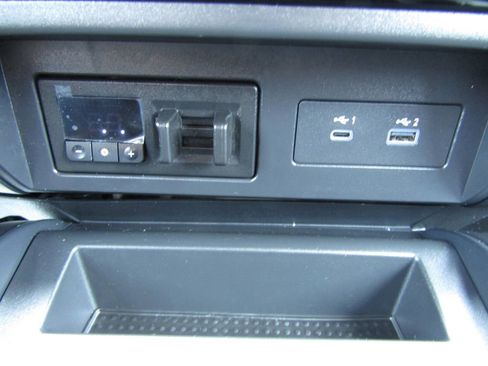 Used 2024 Nissan Titan PRO-4X w/ Pro-4x Utility Package AWD/4WD image 30