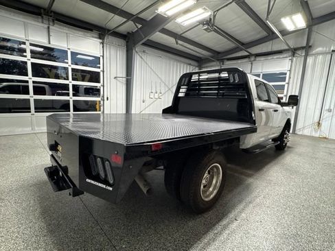 Used 2024 RAM 3500 SLT w/ Quick Order Package 2YG SLT AWD/4WD image 15