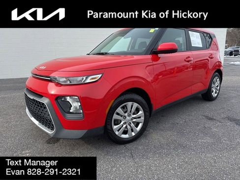 Used 2022 Kia Soul LX image 1