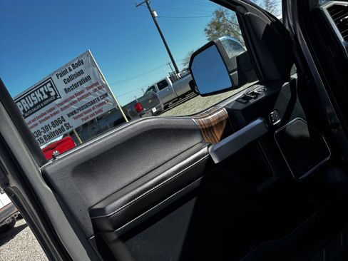 Used 2019 Ford F150 Lariat image 18