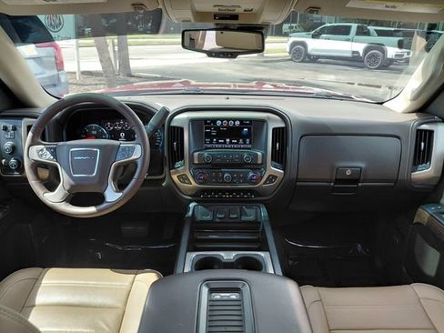 Used 2018 GMC Sierra 1500 Denali w/ Denali Ultimate Package AWD/4WD image 12