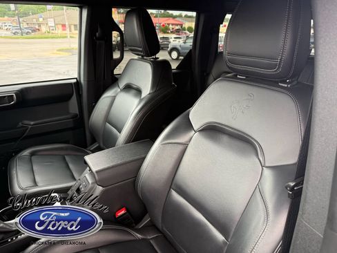Used 2025 Ford Bronco Outer Banks AWD/4WD image 10