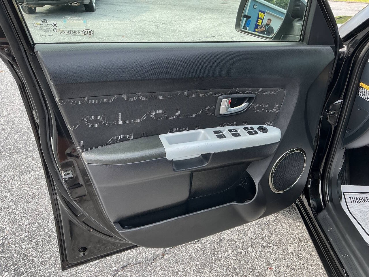 Used 2012 Kia Soul + w/ Audio Pkg FWD image 18