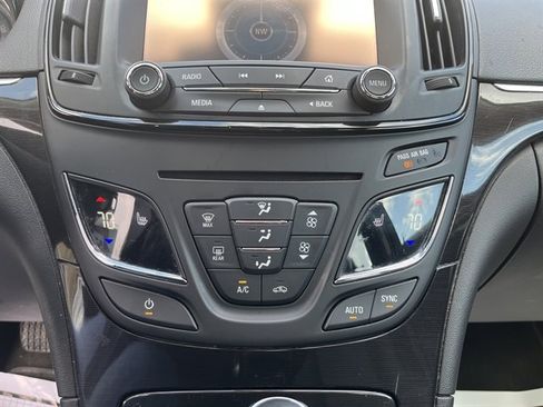 Used 2016 Buick Regal FWD image 28