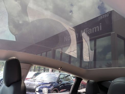 Used 2021 Tesla Model Y Performance image 18