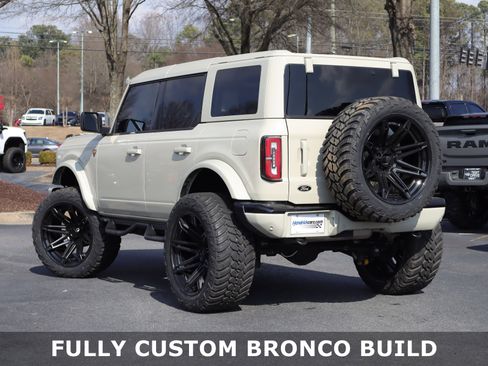 Used 2025 Ford Bronco Badlands image 5