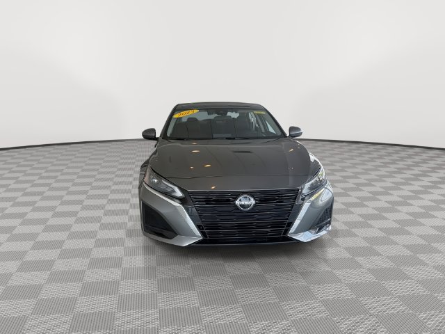 Used 2023 Nissan Altima 2.5 SV FWD image 4