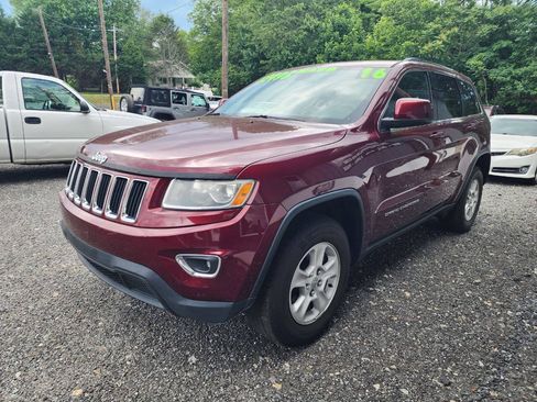 Used 2016 Jeep Grand Cherokee Laredo w/ Quick Order Package 23E AWD/4WD image 12