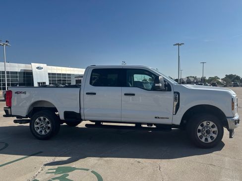 Certified 2024 Ford F250 XLT AWD/4WD image 2