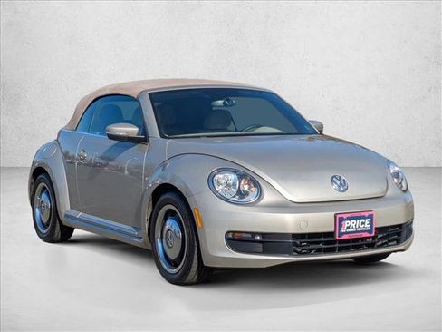 Used 2013 Volkswagen Beetle 2.5 image 3