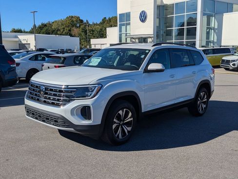 New 2026 Volkswagen Atlas SE image 7