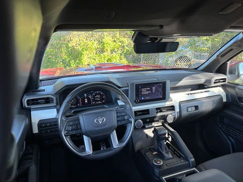 Used 2024 Toyota Tacoma TRD Sport image 33