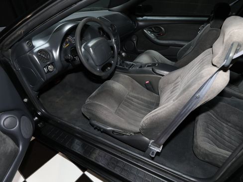 Used 1996 Pontiac Firebird Formula RWD image 3