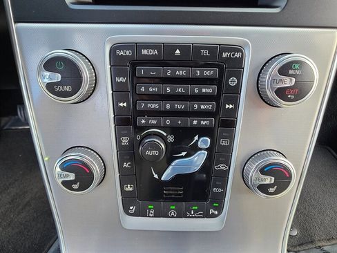 Used 2017 Volvo S60 T5 Inscription Platinum image 19