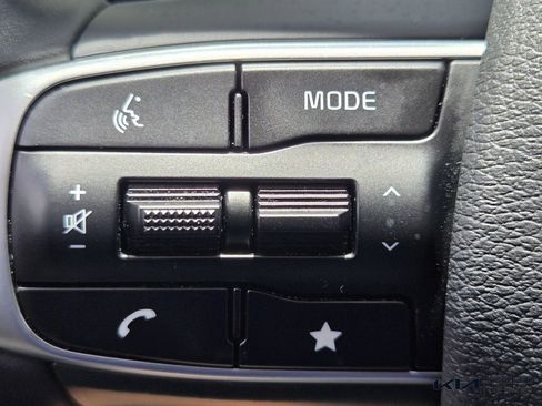 Certified 2025 Kia Sportage EX FWD image 28