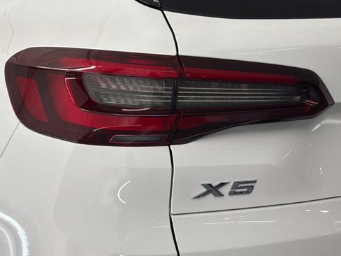 Certified 2022 BMW X5 sDrive40i w/ Parking Assistance Package RWD image 12