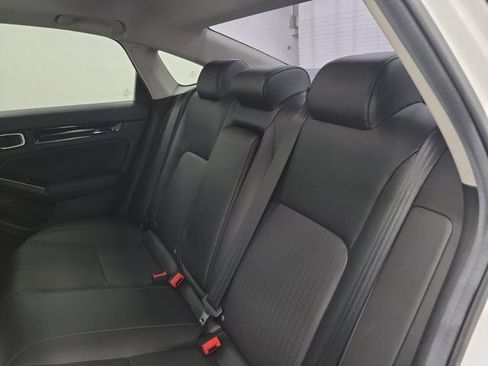 Certified 2024 Honda Civic Touring image 12