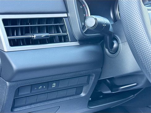 New 2026 Mitsubishi Outlander ES image 10