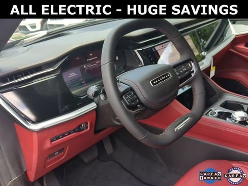 Used 2025 Jeep Wagoneer S Launch Edition image 36