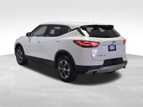 Used 2025 Chevrolet Blazer LT AWD/4WD image 25