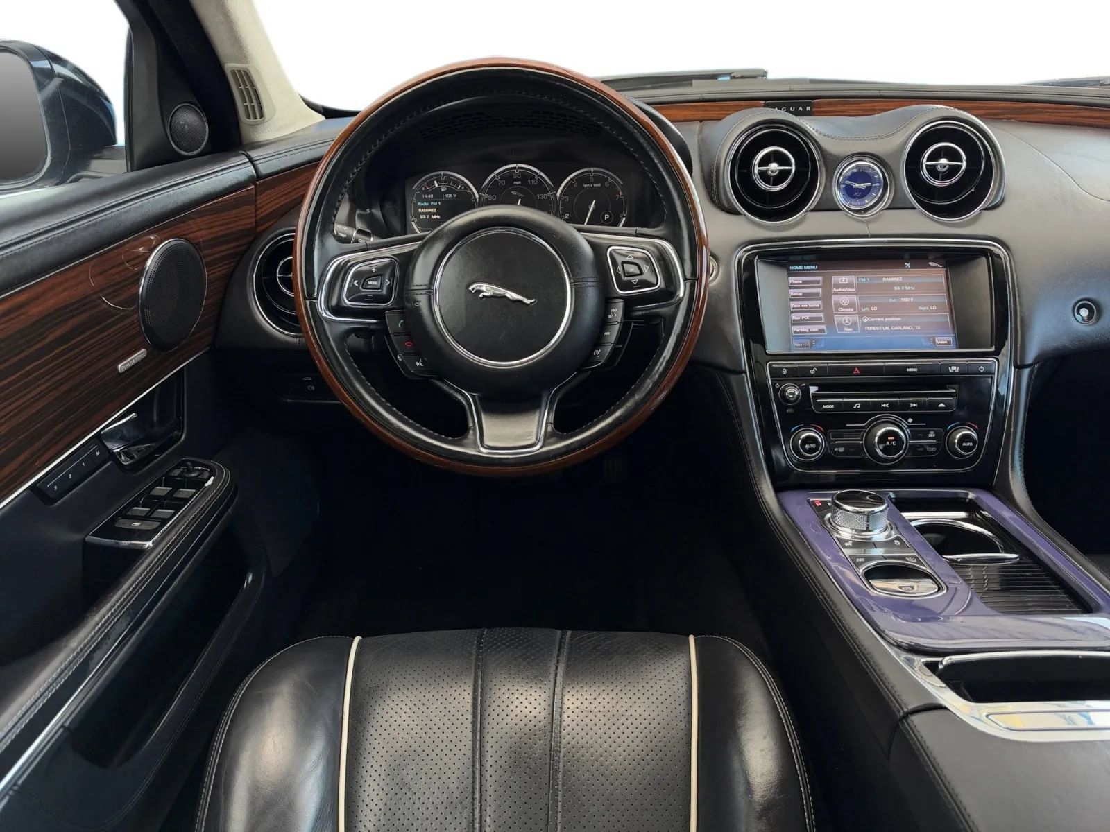 Used 2011 Jaguar XJ L RWD image 26