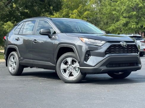 New 2025 Toyota RAV4 LE image 2