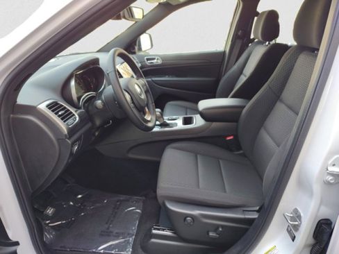 Used 2022 Jeep Grand Cherokee Laredo E AWD/4WD image 10