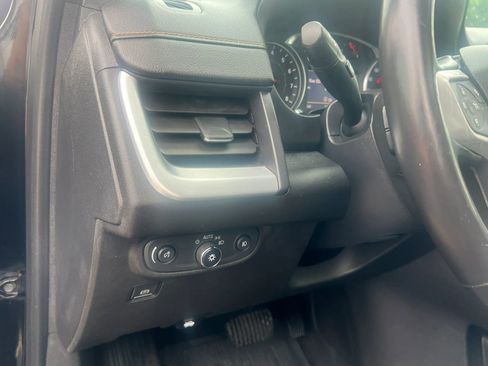 Used 2021 GMC Terrain SLT w/ Infotainment Package II AWD/4WD image 13