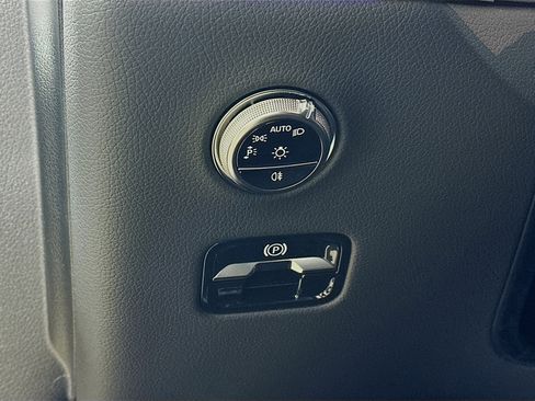 Used 2026 Mercedes-Benz GLC 300 4MATIC image 10