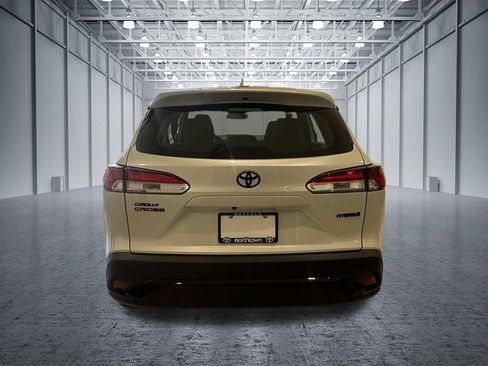 Used 2024 Toyota Corolla Cross AWD Hybrid image 31