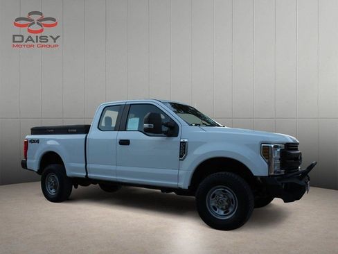 Used 2019 Ford F250 XL w/ XL Value Package AWD/4WD image 4