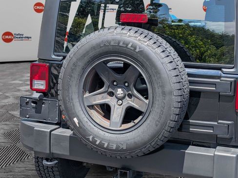 Used 2016 Jeep Wrangler Unlimited Sport AWD/4WD image 9