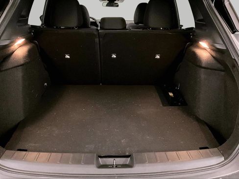 Used 2025 Nissan Kicks SV image 33