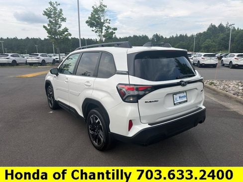 Used 2026 Subaru Forester Premium AWD/4WD image 5