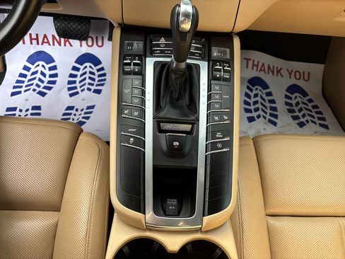 Used 2016 Porsche Macan S image 23
