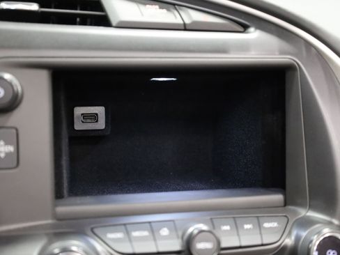 Used 2016 Chevrolet Corvette Z06 w/ 3LZ Preferred Equipment Group image 31