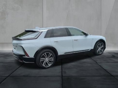 New 2026 Cadillac Lyriq Luxury RWD image 3