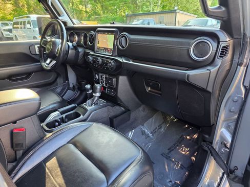 Used 2020 Jeep Gladiator Overland image 30