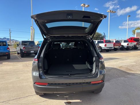New 2025 Jeep Grand Cherokee Altitude image 48