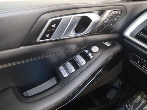 Used 2024 BMW X7 M60i AWD/4WD image 39