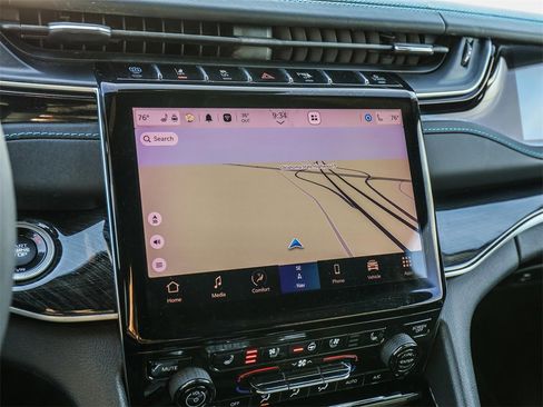 Used 2022 Jeep Grand Cherokee Trailhawk image 37