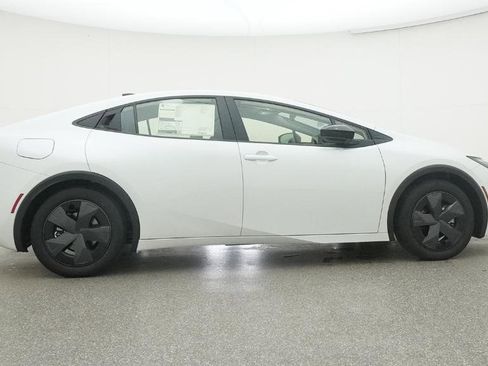 New 2026 Toyota Prius Plug-In Hybrid image 25