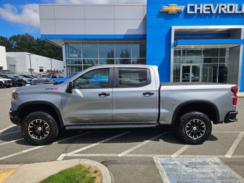 Used 2024 Chevrolet Silverado 1500 ZR2 AWD/4WD image 2