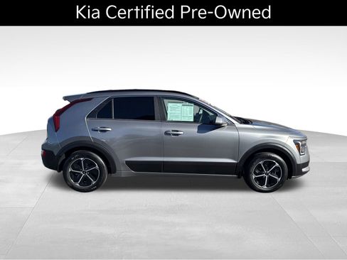 Certified 2025 Kia Niro LX image 5