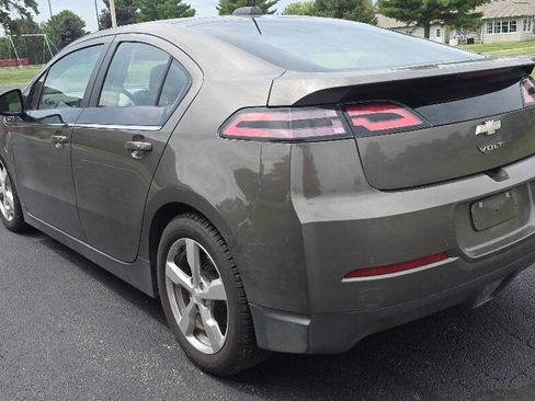 Used 2015 Chevrolet Volt Premium w/ Premium Trim Package FWD image 5